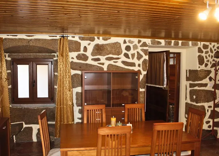 Casa Castro - Refúgio Rural Em Fonte Arcada, Silêncio E Conforto *